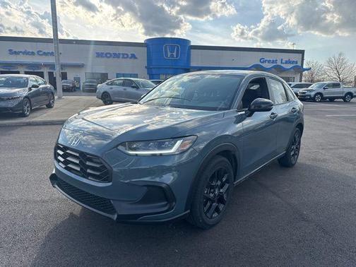 Nordic Forest Pearl 2025 Honda HR-V AWD Sport