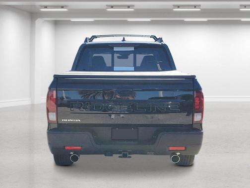 Crystal Black Pearl 2026 Honda Ridgeline RTL