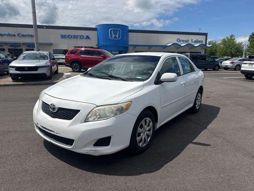 Super White 2010 Toyota Corolla LE
