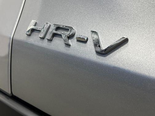 Solar Silver Metallic 2027 Honda HR-V LX