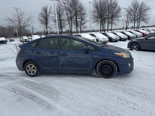 2010 Toyota Prius III
