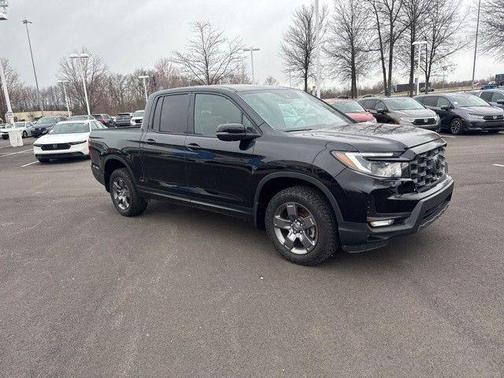 Crystal Black Pearl 2025 Honda Ridgeline TrailSport