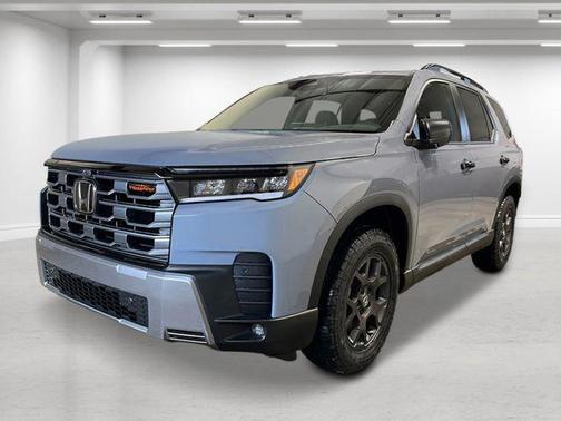 Sonic Gray Pearl 2026 Honda Pilot TrailSport