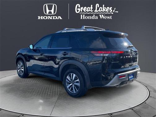 2024 Nissan Pathfinder SL 4WD