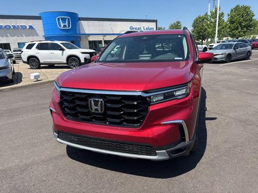 Radiant Red Metallic II 2025 Honda Pilot Touring 8-Passenger
