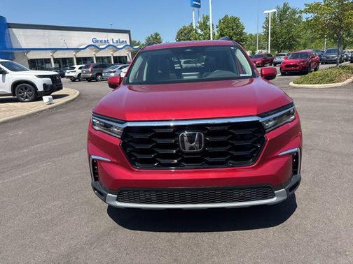 Radiant Red Metallic II 2025 Honda Pilot Touring 8-Passenger