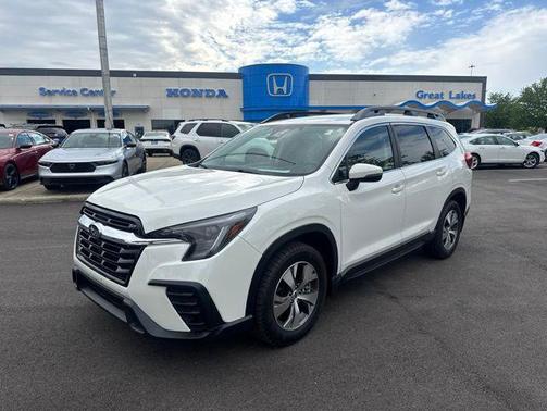 Crystal White Pearl 2023 Subaru Ascent Premium 7-Passenger