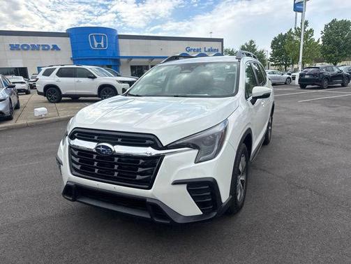 Crystal White Pearl 2023 Subaru Ascent Premium 7-Passenger