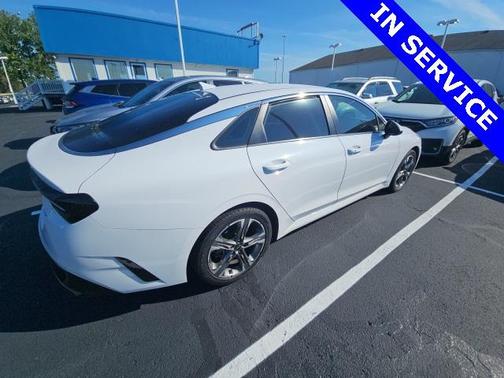 2022 Kia K5 LXS