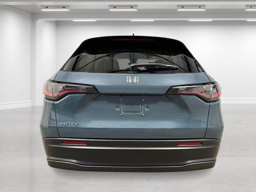 Black Forest Metallic 2027 Honda HR-V LX