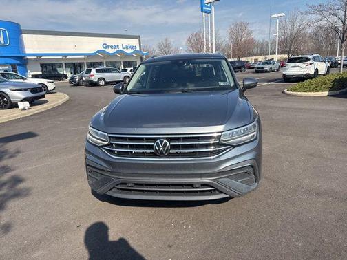Platinum Gray Metallic 2022 Volkswagen Tiguan 2.0T SE 4MOTION