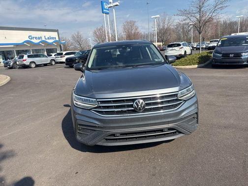 Platinum Gray Metallic 2022 Volkswagen Tiguan 2.0T SE 4MOTION