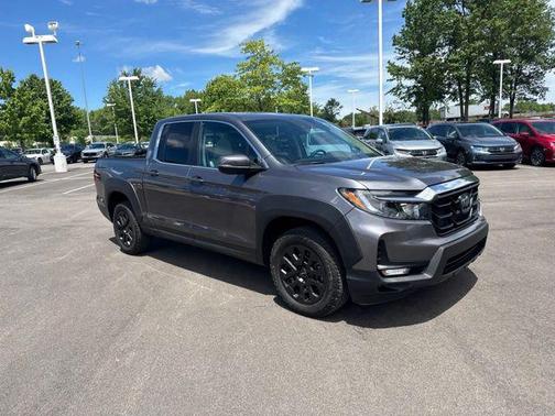 Modern Steel Metallic 2023 Honda Ridgeline RTL