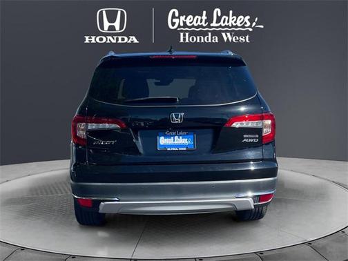 2020 Honda Pilot Touring 8-Passenger