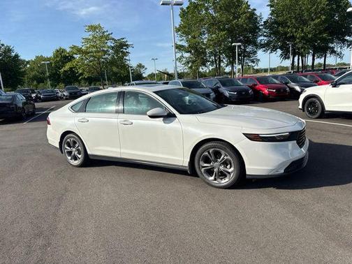 Platinum White Pearl 2024 Honda Accord EX