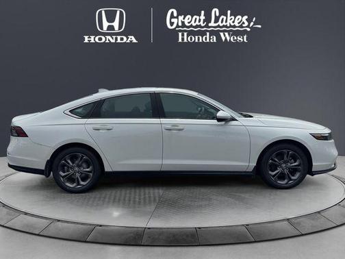 Platinum White Pearl 2024 Honda Accord EX