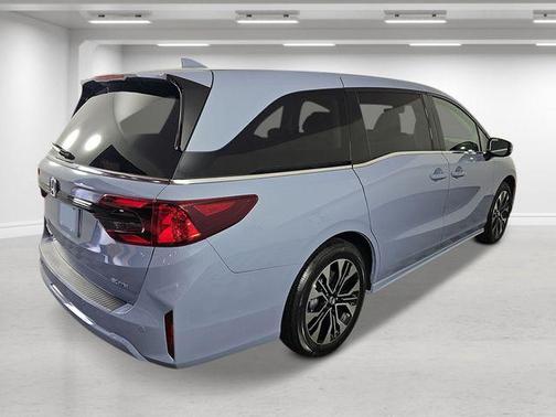 Sonic Gray Pearl 2026 Honda Odyssey Elite