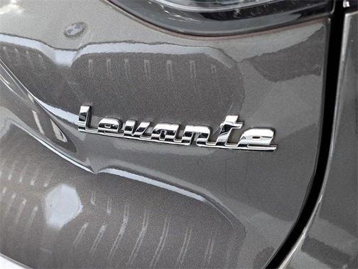 2022 Maserati Levante Modena