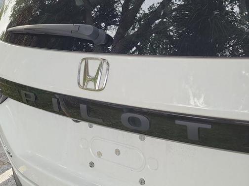 Platinum White Pearl 2024 Honda Pilot Touring
