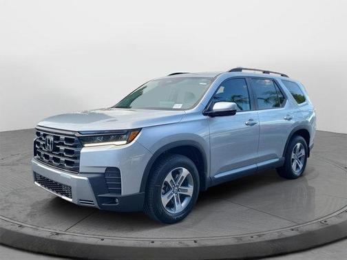 Solar Silver Metallic 2026 Honda Pilot EX-L