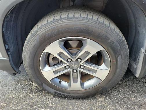 Lunar Silver Metallic 2023 Honda Pilot EX-L 8-Passenger