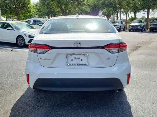 Ice 2024 Toyota Corolla LE