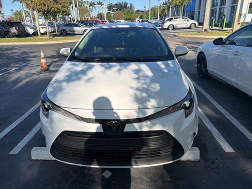 Ice 2024 Toyota Corolla LE