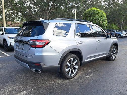 2025 Honda Pilot Touring