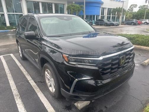 2023 Honda Pilot LX