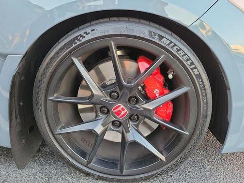 Sonic Gray Pearl 2023 Honda Civic Type R Base