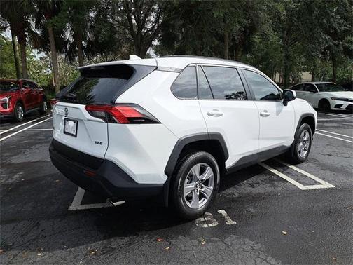 2025 Toyota RAV4 XLE