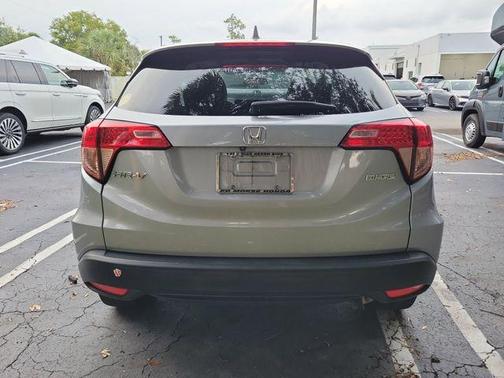 Lunar Silver Metallic 2018 Honda HR-V EX