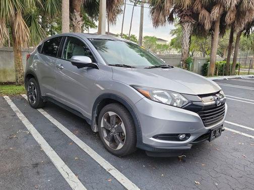 Lunar Silver Metallic 2018 Honda HR-V EX