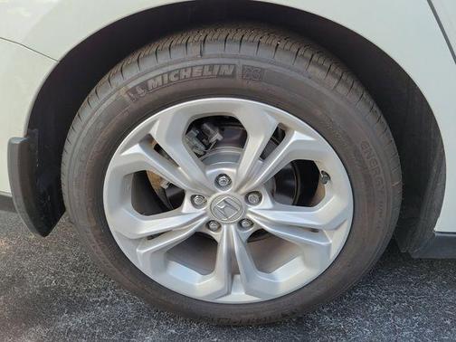 Platinum White Pearl 2025 Honda Accord LX