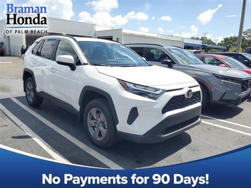 2025 Toyota RAV4 XLE