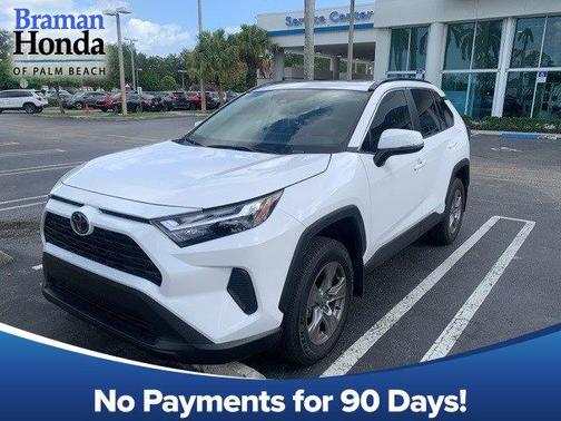 2025 Toyota RAV4 XLE