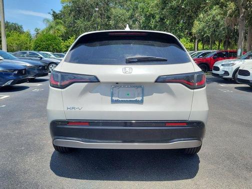 Platinum White Pearl 2027 Honda HR-V EX-L