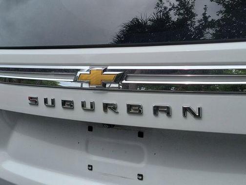 Summit White 2023 Chevrolet Suburban LT