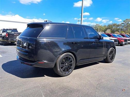 2023 Land Rover Range Rover P530 SE
