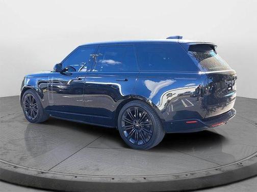 2023 Land Rover Range Rover P530 SE