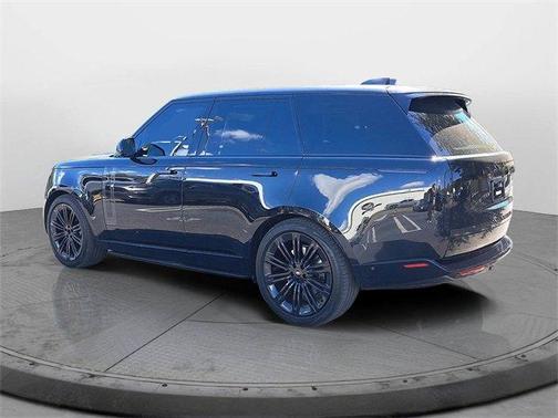 2023 Land Rover Range Rover P530 SE