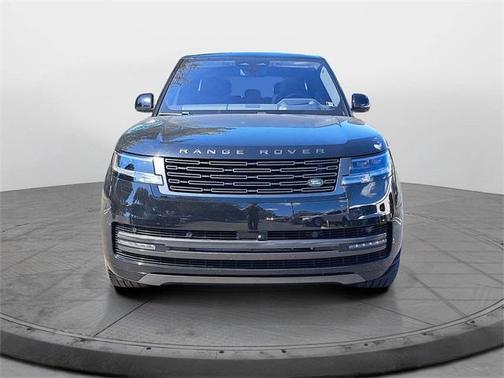 2023 Land Rover Range Rover P530 SE