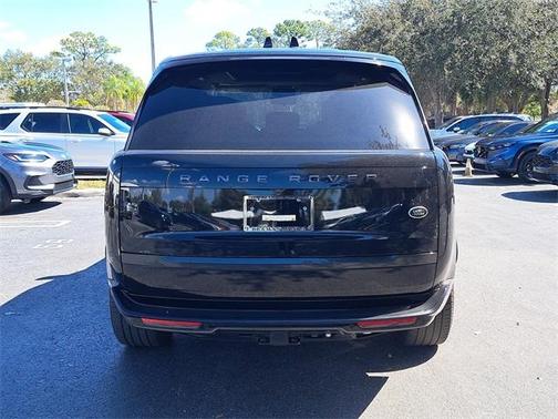 2023 Land Rover Range Rover P530 SE