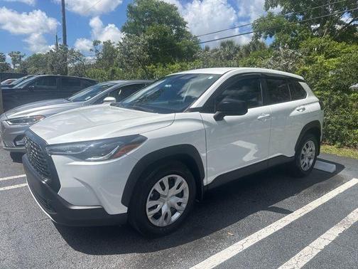 Wind Chill Pearl 2022 Toyota Corolla Cross L