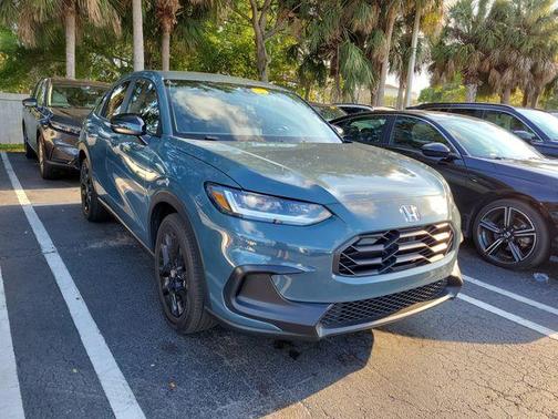 Pearl 2024 Honda HR-V Sport