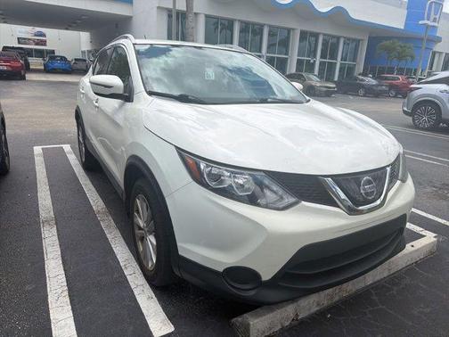 White 2018 Nissan Rogue Sport SV
