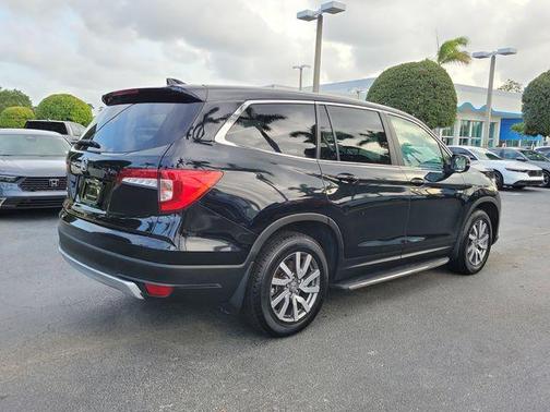 Crystal Black Pearl 2022 Honda Pilot EX-L