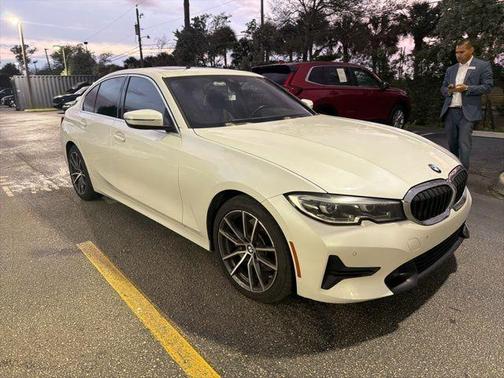2019 BMW 330 i