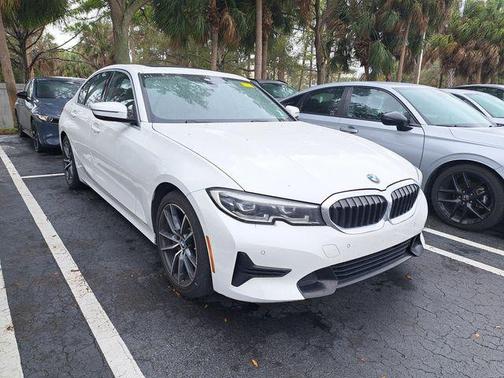 2019 BMW 330 i