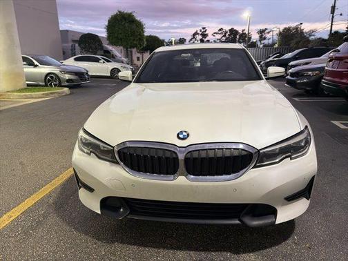 2019 BMW 330 i
